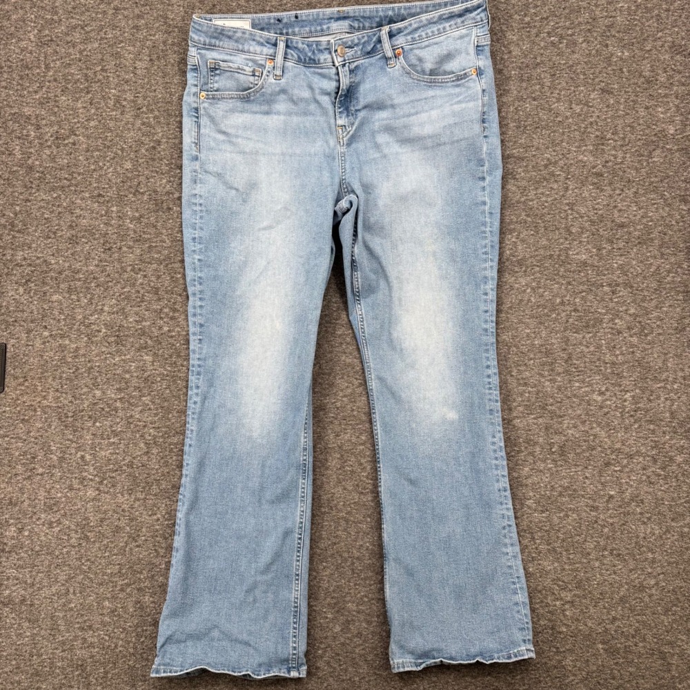 Gap Women Light Wash Bootcut Denim Jeans Size 18R  Blue Mid Rise Stretch